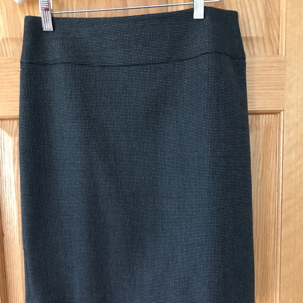 Ann Taylor fine Italian fabric skirt a-line. In blacks and greys.